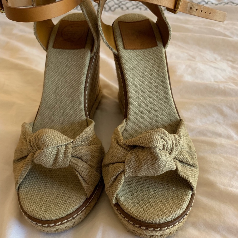 Shoes - Picture 2 of 8